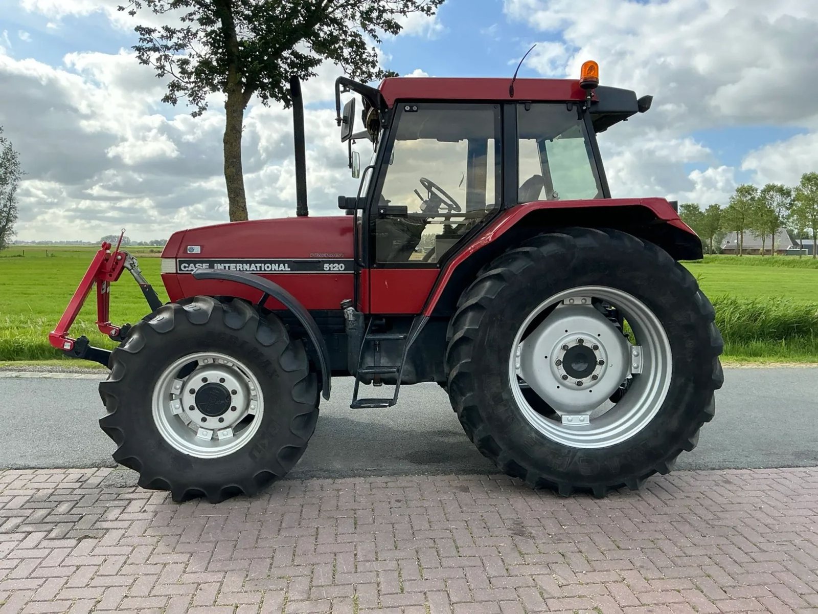 Case IH Maxxum 5120 vue 2